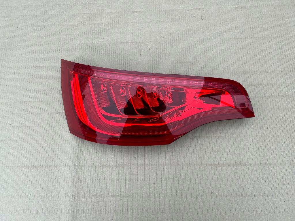 фото №1, Audi q7 4l lift 09-15 лампа левая задняя задняя led