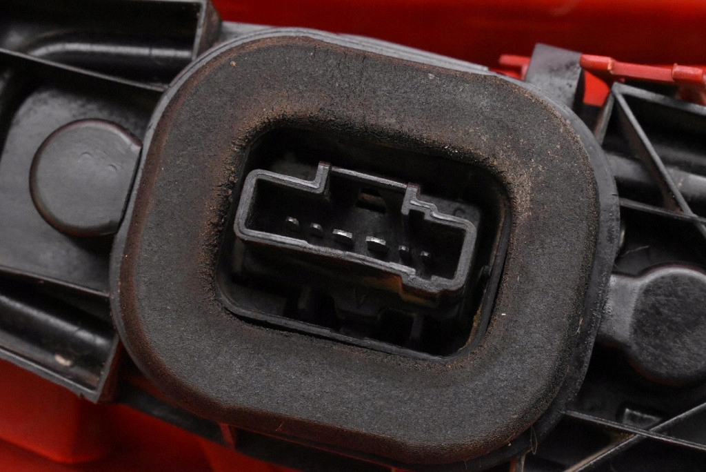 фото №6, Лампа правая задняя задняя citroen c3 1 i 5d hb 02-10