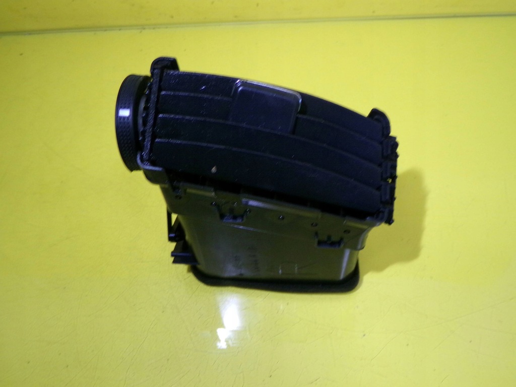 фото №7, Решітка обдув правий перед toyota corolla verso 5568064010 nr474