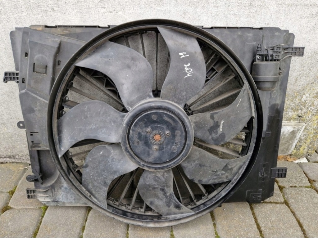 фото №1, Mercedes w204 вентилятор радиатора a2045000393