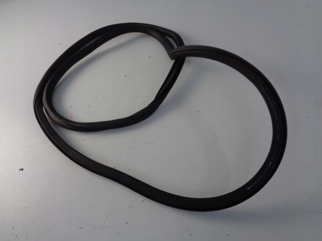 фото №1, Прокладка дверь правый перед mercedes gla h247 2019-