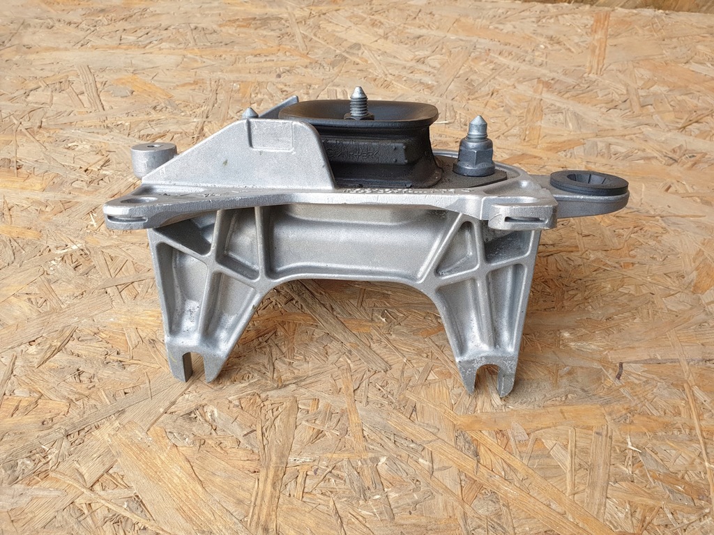 фото №7, Renault megane iv rs кронштейн коробки 112330715r