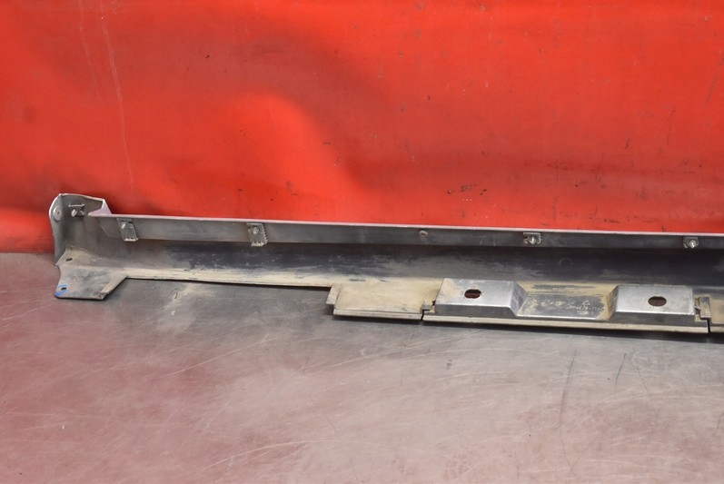 фото №9, Накладка порог правая toyota avensis t27 sedan