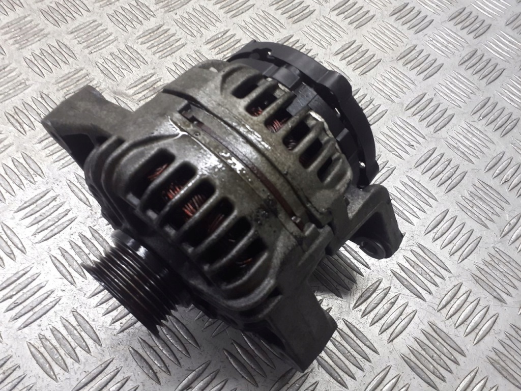 Купити Генератор opel vectra c 1.6 16v 13147093 yu