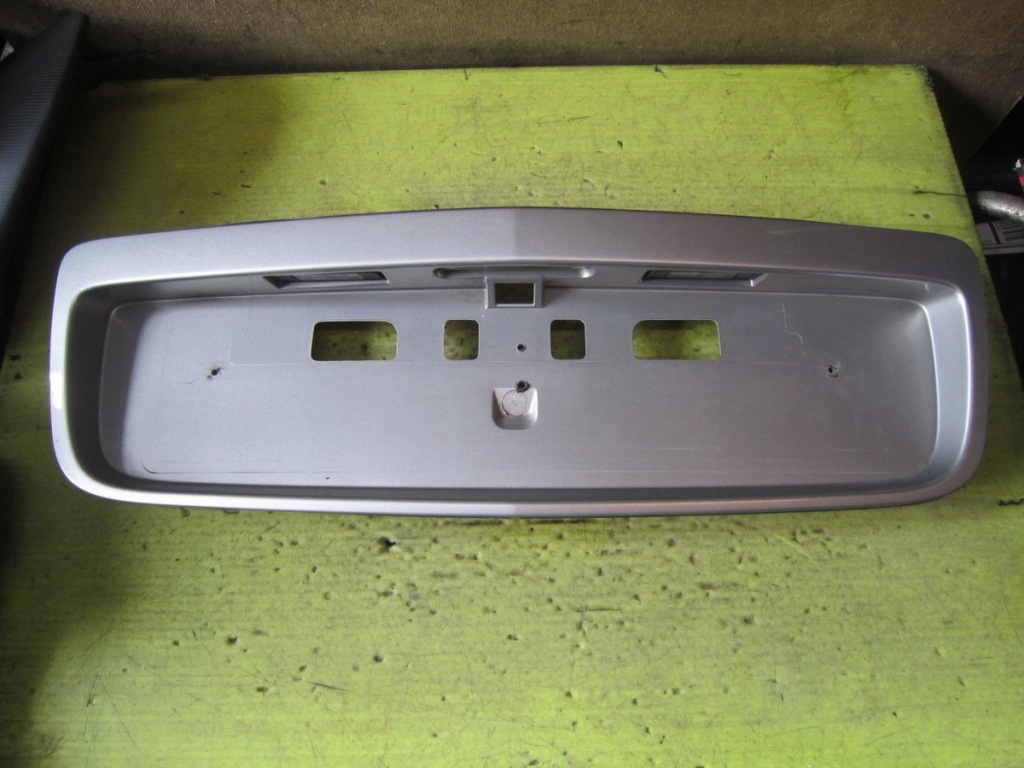 фото №1, Primera p12 sedan накладка рамка номерного знака реєстраційний задня