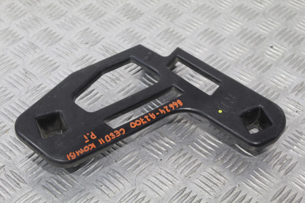 фото №1, Напрямна правий задня kia ceed ii lift 86624-a2700