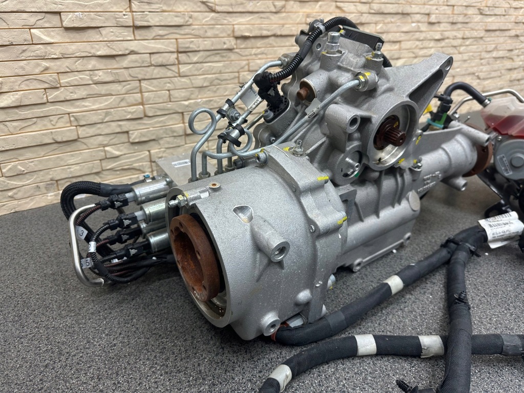 Ferrari purosangue распределитель перед ptu power take off unit 943858 Недорого