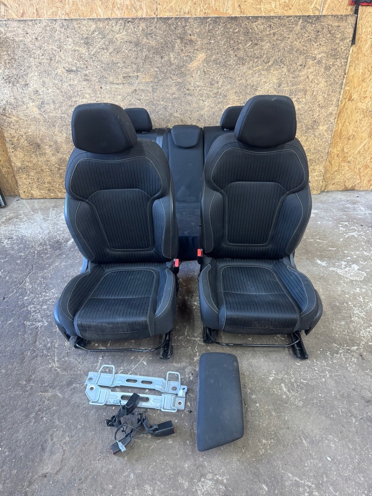 фото №1, Сидіння сидіння заднє сидіння renault megane iv комплект підігрів