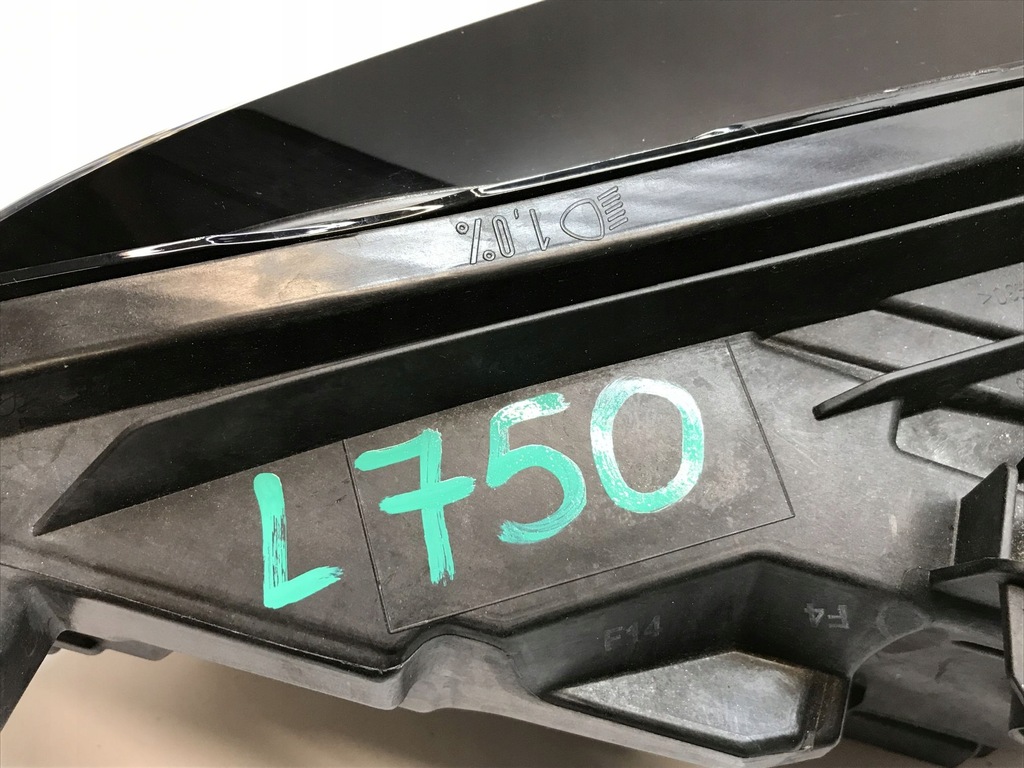 фото №13, Volvo v60 s60 лампа права перед