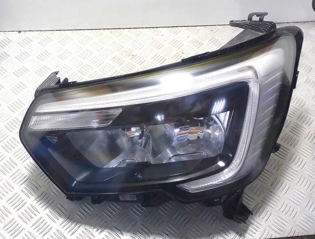 фото №1, Renault master iii lift фара левый 260607867r