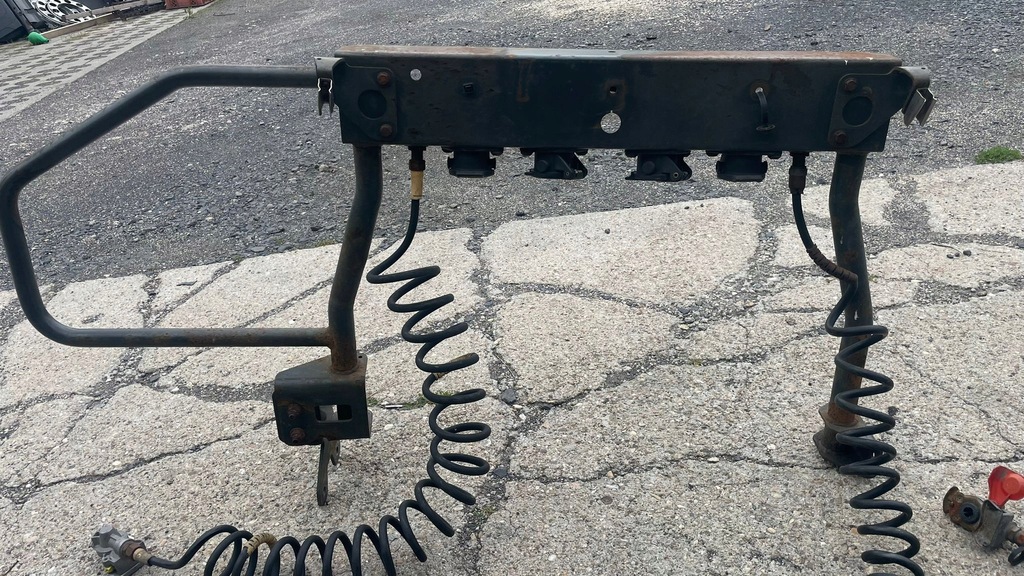 фото №1, Кронштейн каркас дуга кронштейн трубопровод za кабина mercedes actros mp4