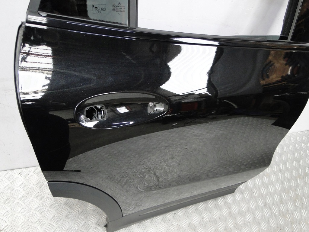 фото №4, Дверь задняя mercedes gla amg 247 h247 2022r чёрные