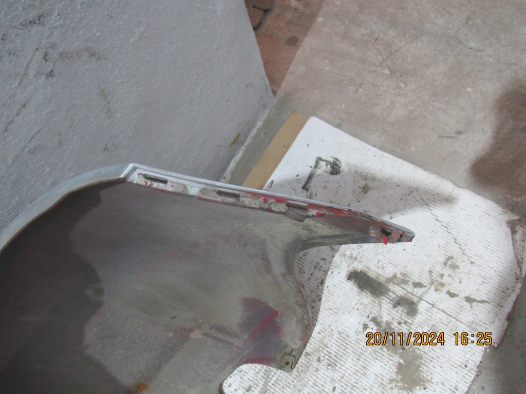 фото №8, Бампер задняя yaris ii 1e7