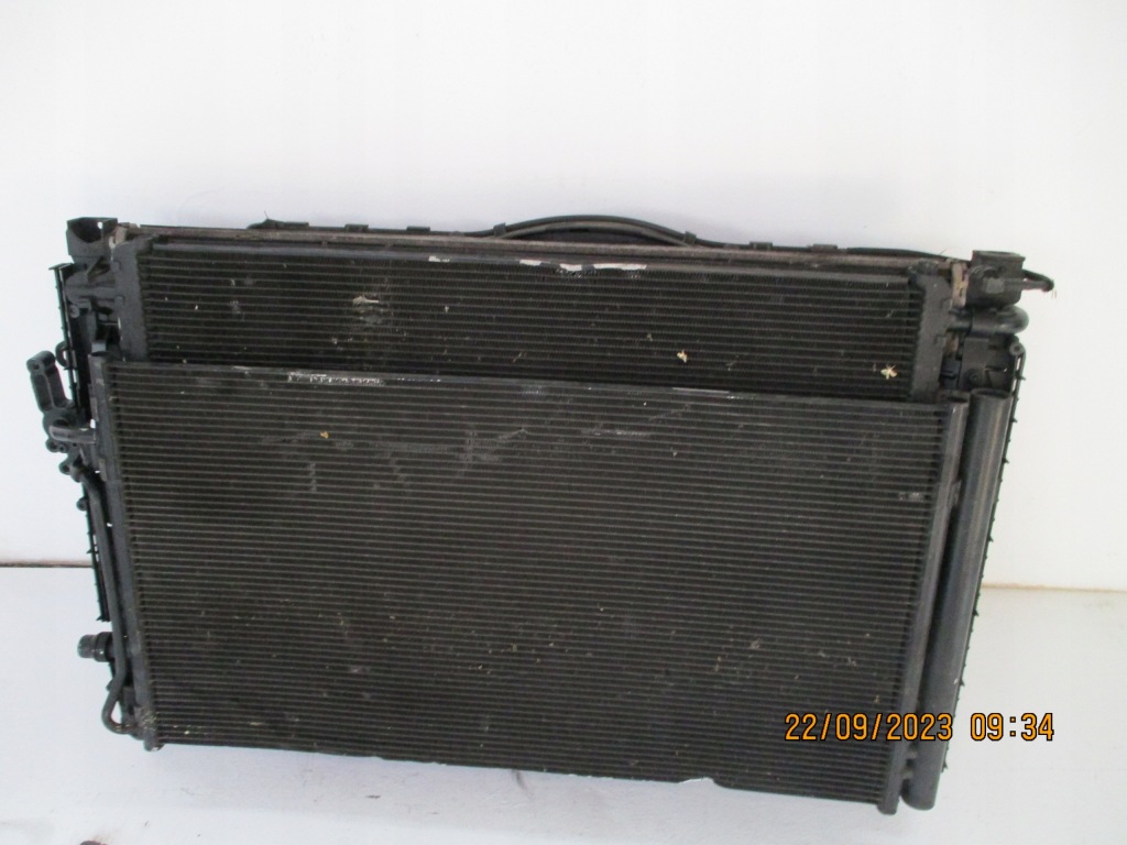 фото №1, Радиатор радиатор range rover evoque 2,0d автоматическая коробка передач