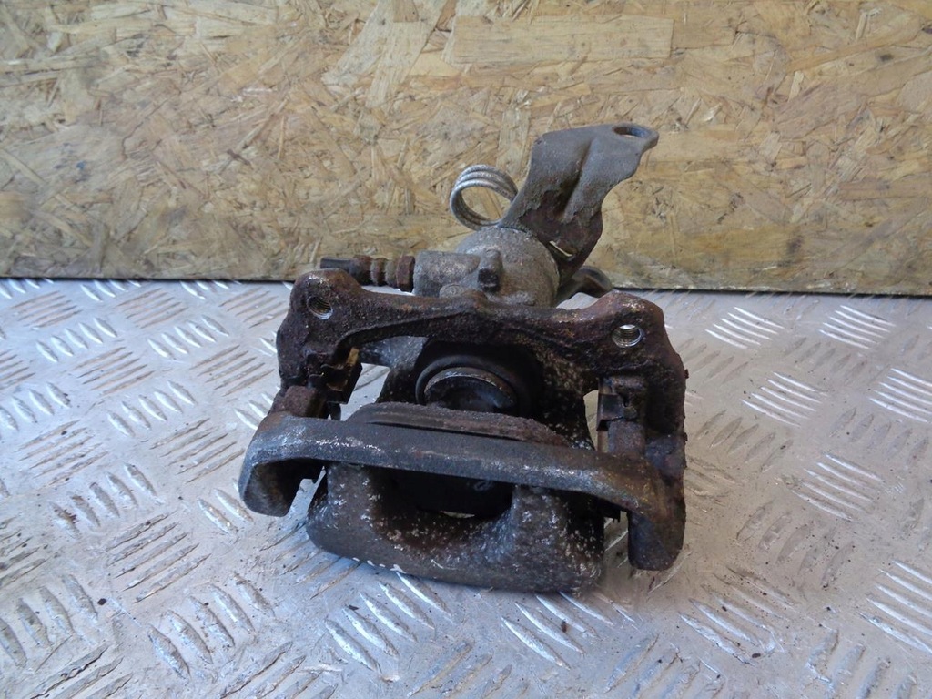 фото №6, Суппорт тормозной правый задняя alfa romeo 159 1.9 jts