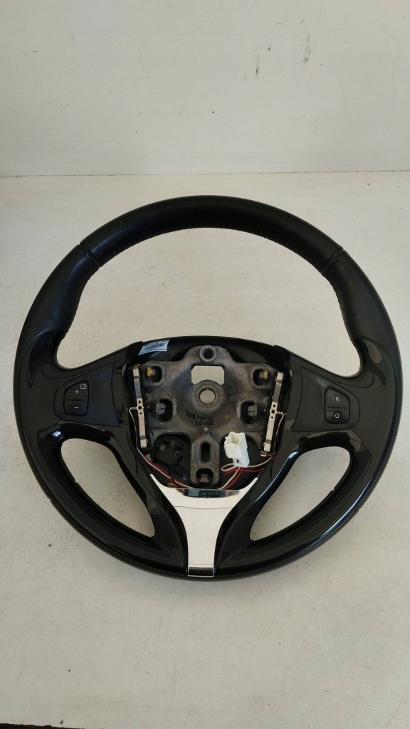Купити Чорна кермо  renault оригінальний номер 985105453r
