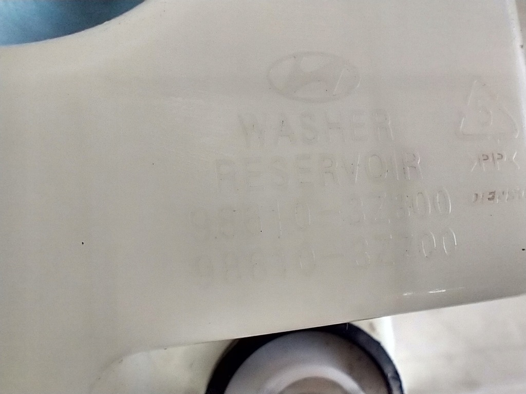 фото №10, Hyundai i40 11-18r 1.7 crdi бак омывателя помпа 98610-3z300