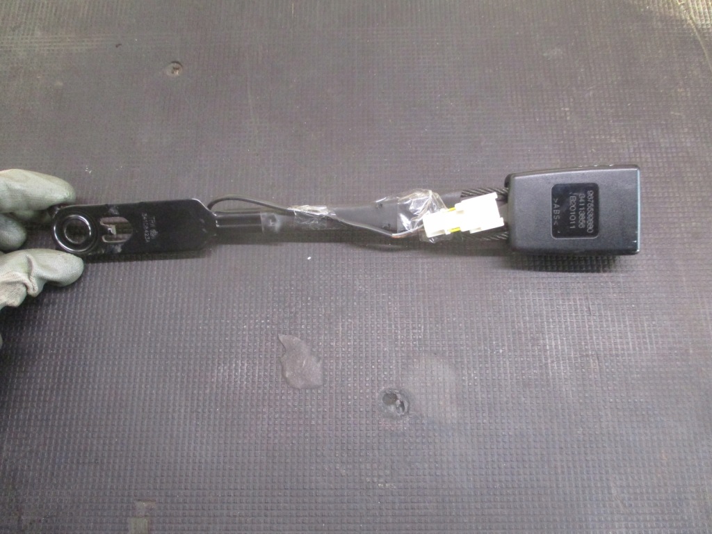 фото №5, Клипса поперечина правый перед 9675539880 peugeot 3008 i 09-13 r.