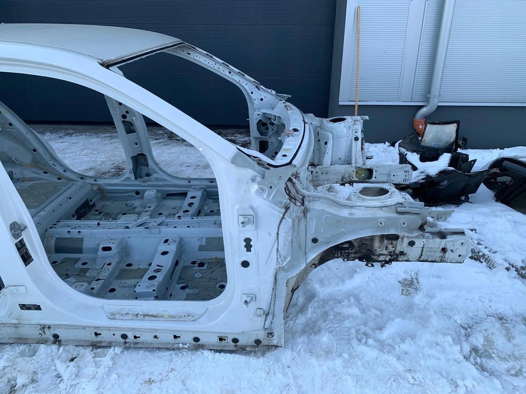 фото №1, Bmw x2 f39 четверть правый перед idelana цвет a300