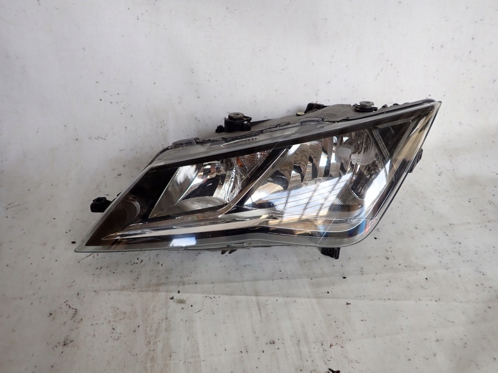 фото №1, Seat leon iii 5f1 12- лампа левая перед передняя