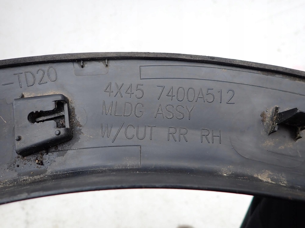 фото №9, Mitsubishi eclipse cross 18- молдинг накладка правый задняя