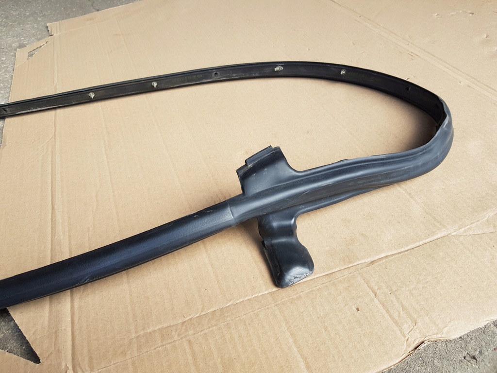 фото №13, Прокладка рамки дверь левый перед / audi a2 99-05 / оригинал / 8z0831721b