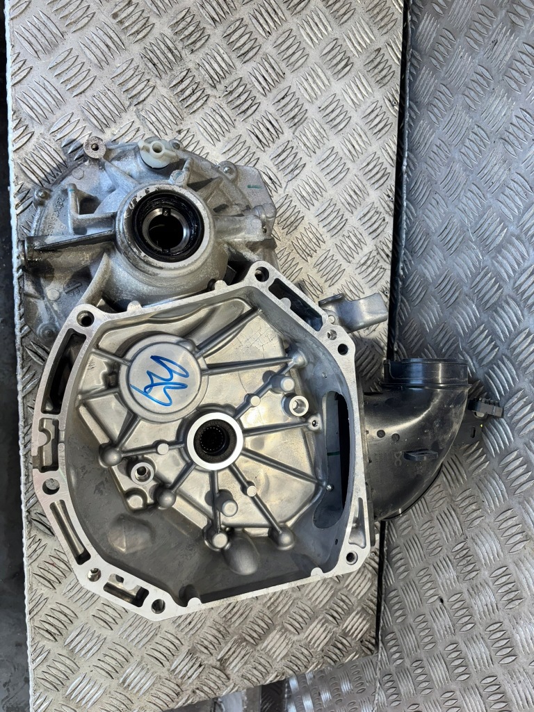 Купити Коробка передач передач twingo iii 290k28186 35tys справна 100%