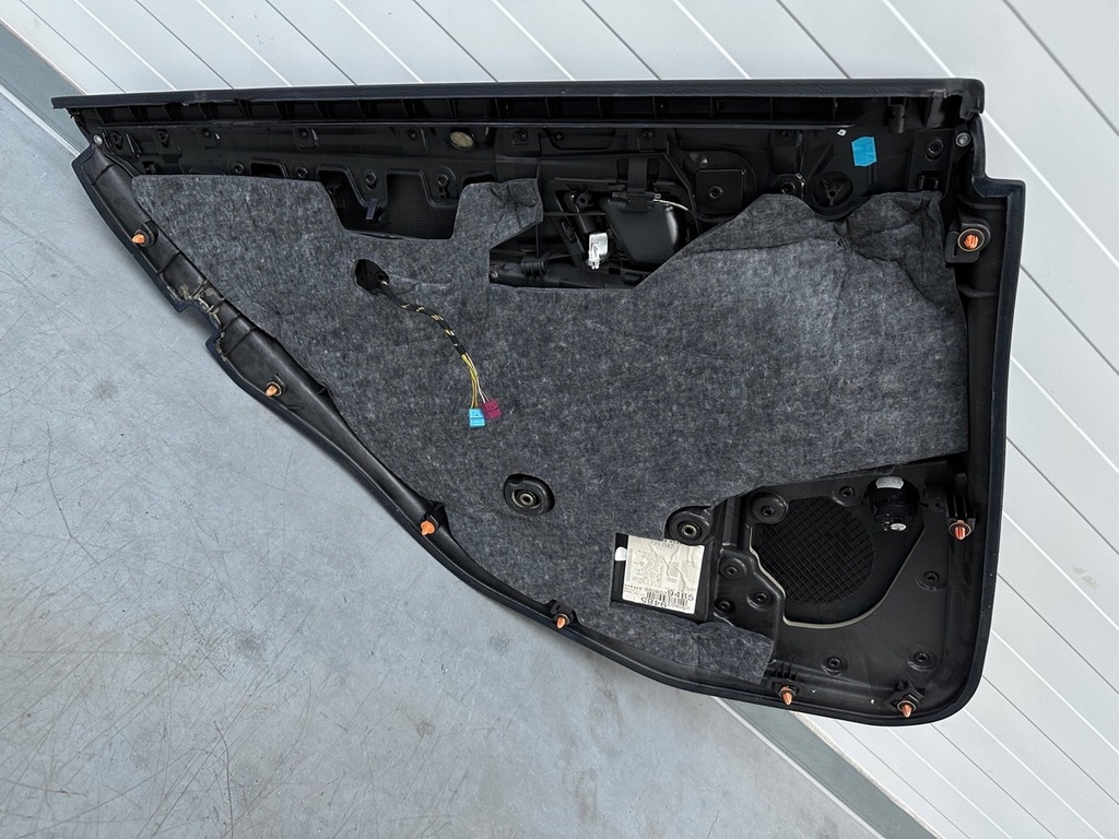 фото №8, Оббивка двері обшивка правий задній mercedes e-klasa w212 шкіра задня права