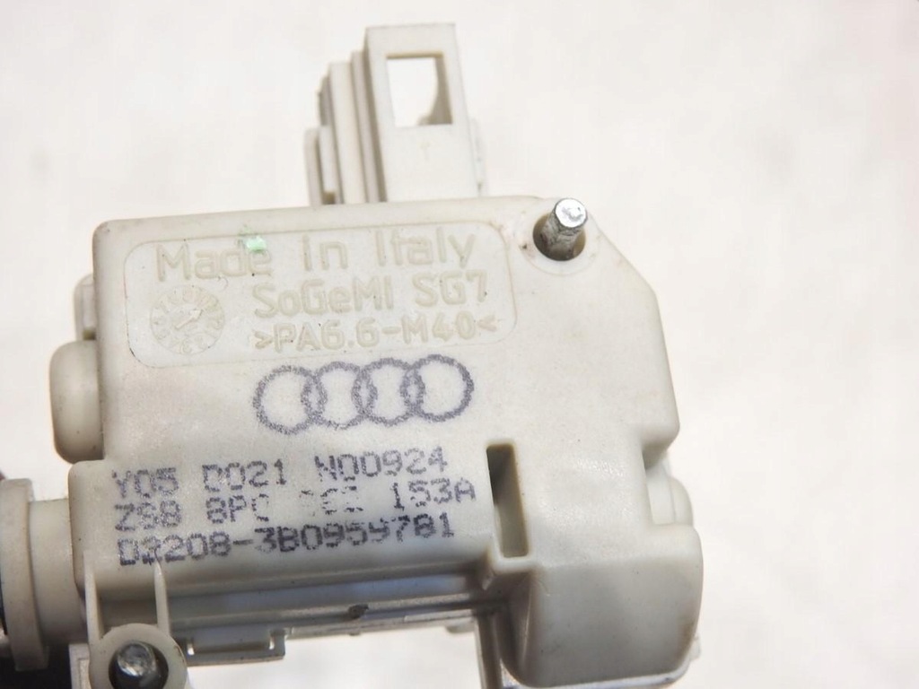 фото №6, Привод замка крышки задняя audi a3 8p 3d 3b0959781