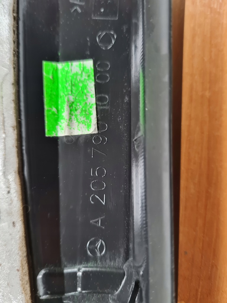 фото №7, Молдинг na кришка mercedes c klasa a 205 790 10 00