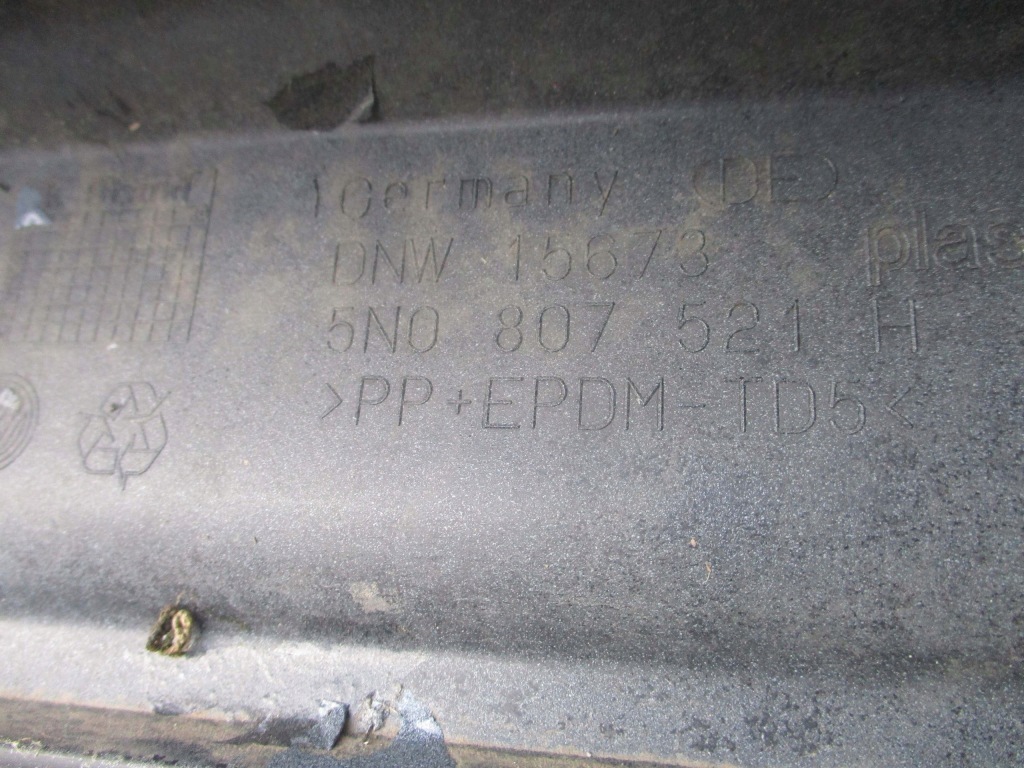 фото №8, Спойлер накладка бампера задняя vw tiguan 5n r line 5n0807521h