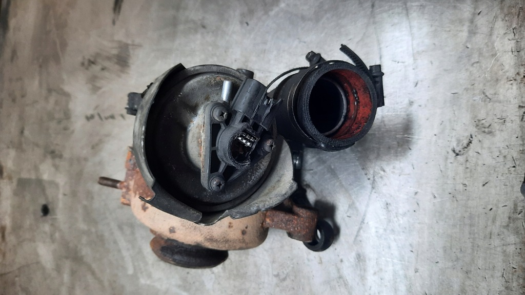 фото №4, Турбонагнетатель 9654931780 volvo s40 ii v50 2.0 hdi