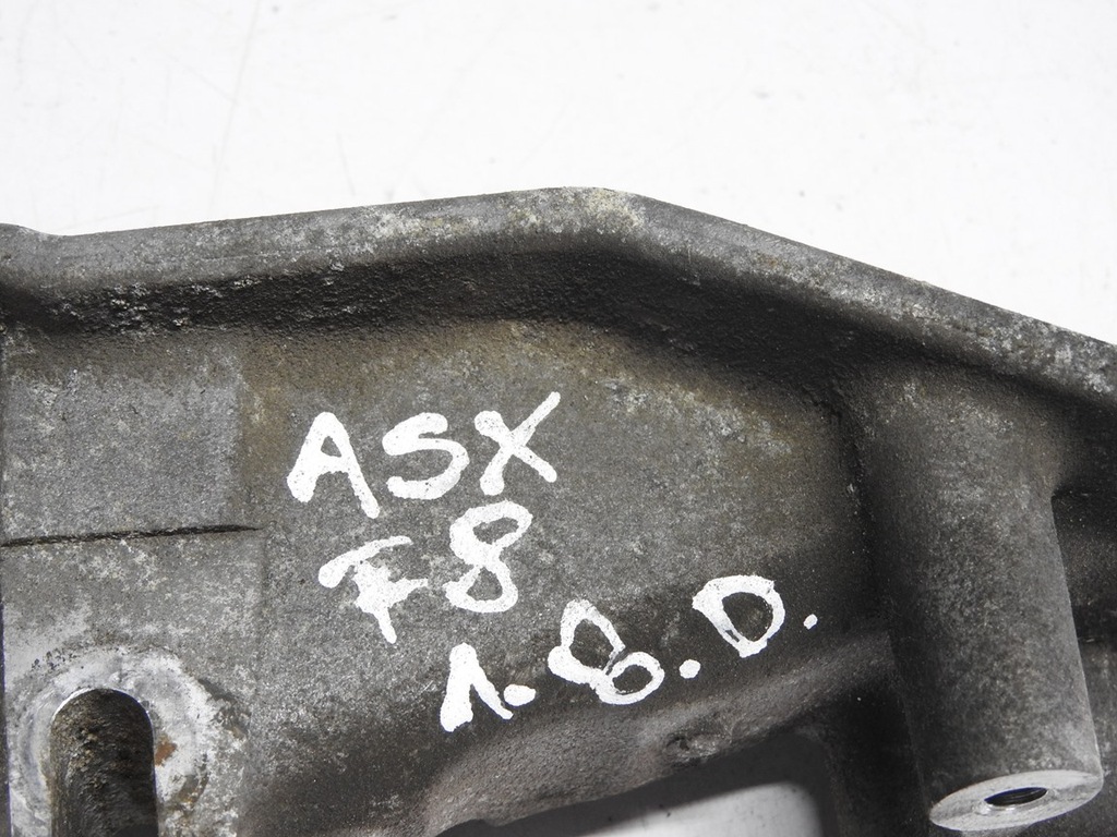 фото №9, Mitsubishi asx 1.8 did 10-12 кронштейн кронштейн компресора кондиціонера 1801a070