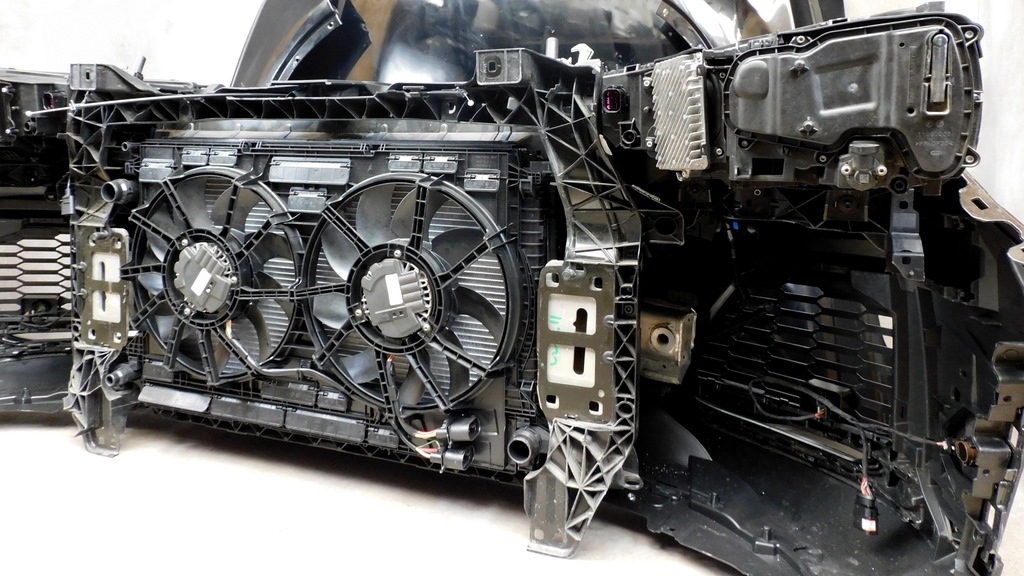 фото №11, Audi q7 4m lift s line перед бампер лампи капот pas крила matrix