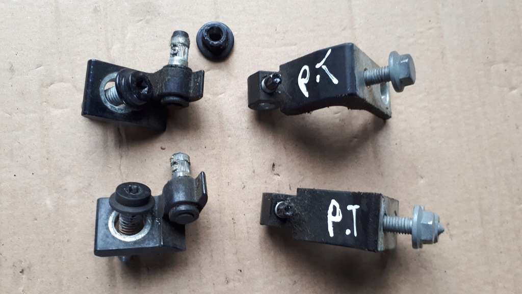 фото №1, A4 b9 8w петля петлі двері правий праве задня lx5r