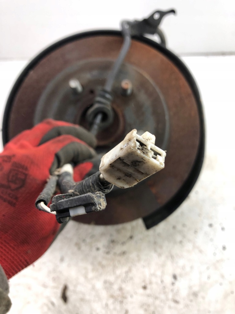 фото №3, Toyota chr поворотний кулак ступиця правий задня