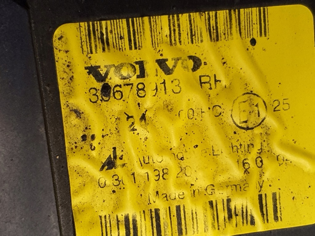 фото №10, Volvo v50 03-07 лампа правый перед 30678913