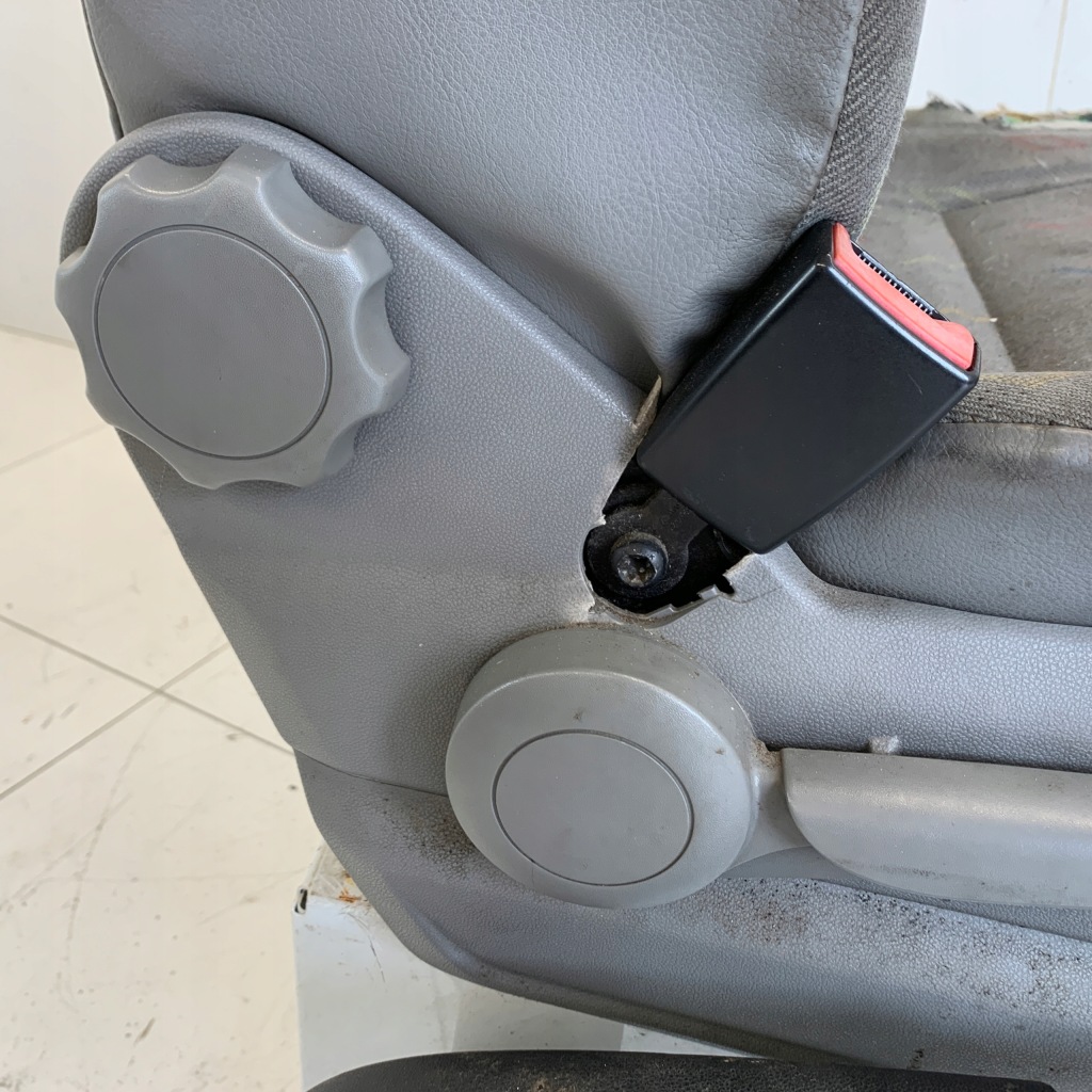 фото №14, Сиденье левая перед сиденье водителя + основание сиденье vw crafter i 2e 08r