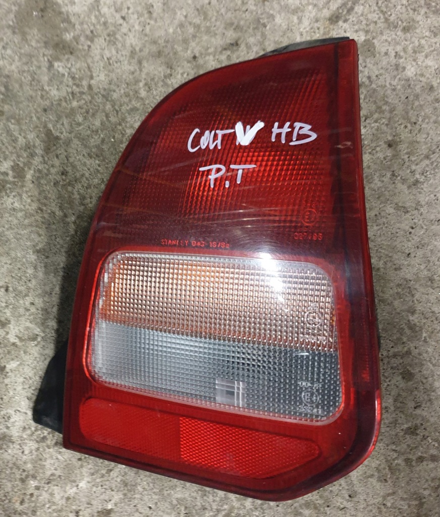 фото №1, Лампа правый задняя mitsubishi colt v