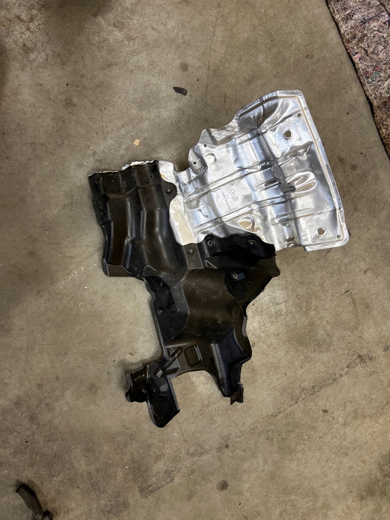 фото №4, Лист защита тепловая выхлоп mercedes b-klasa w246