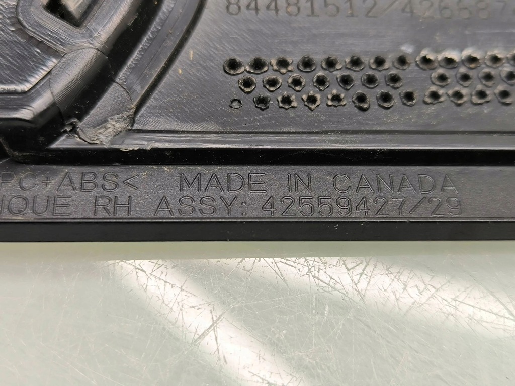 фото №8, Chevrolet bolt 2018 права сторона молдинг / накладка na крила передній