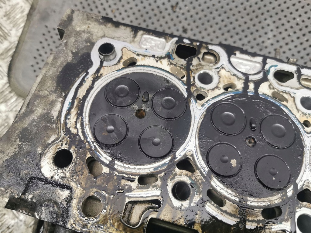 фото №9, Ford focus c-max 2005 комплект головка двигателя