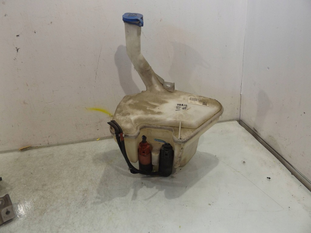фото №2, Yaris ii бачок омивача