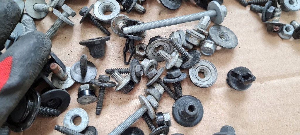 Jeep grand cherokee wl 2022 гвинтики болти передній поперечина крила капот pxj Доставка