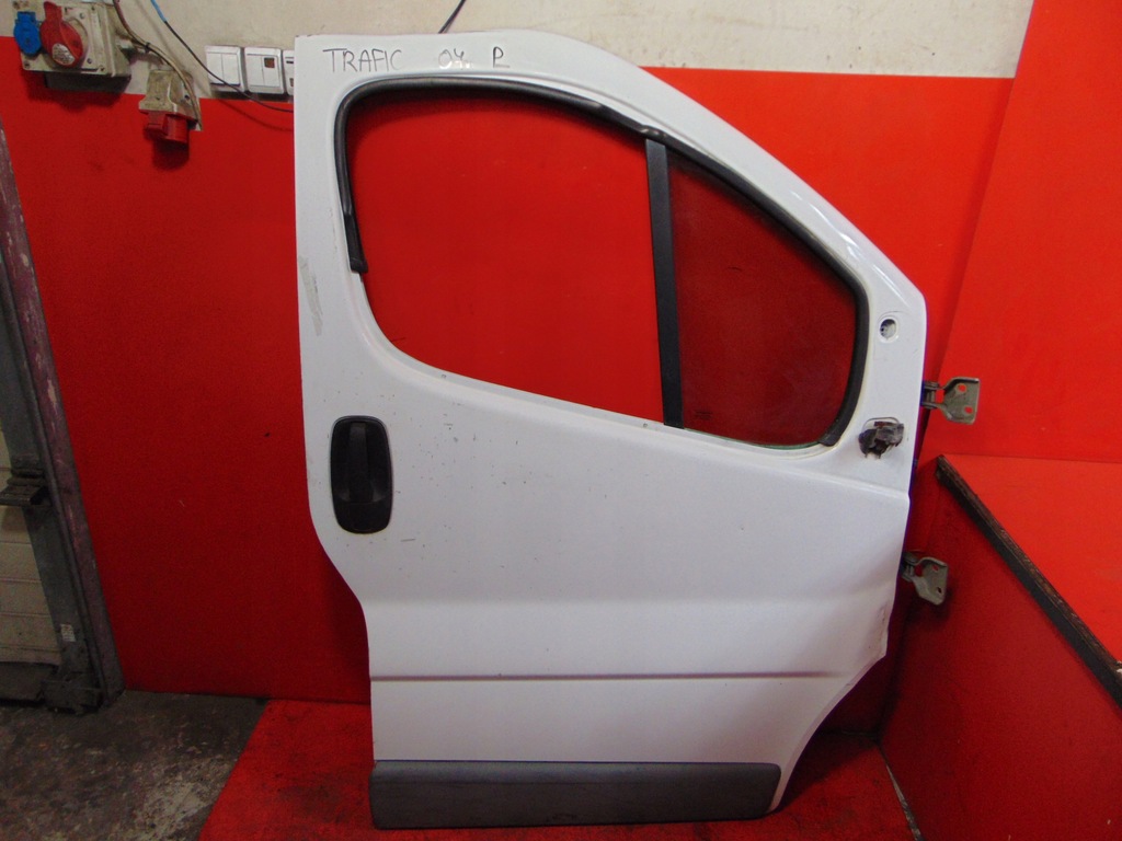 фото №1, Trafic 2 ii vivaro a primastar дверь правое перед передние белый