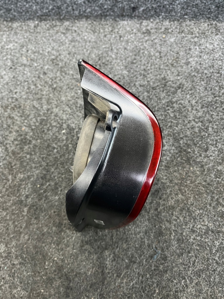 Купить Mercedes vito w638 лампа правый задний  оригинальный номер европа 6388201364