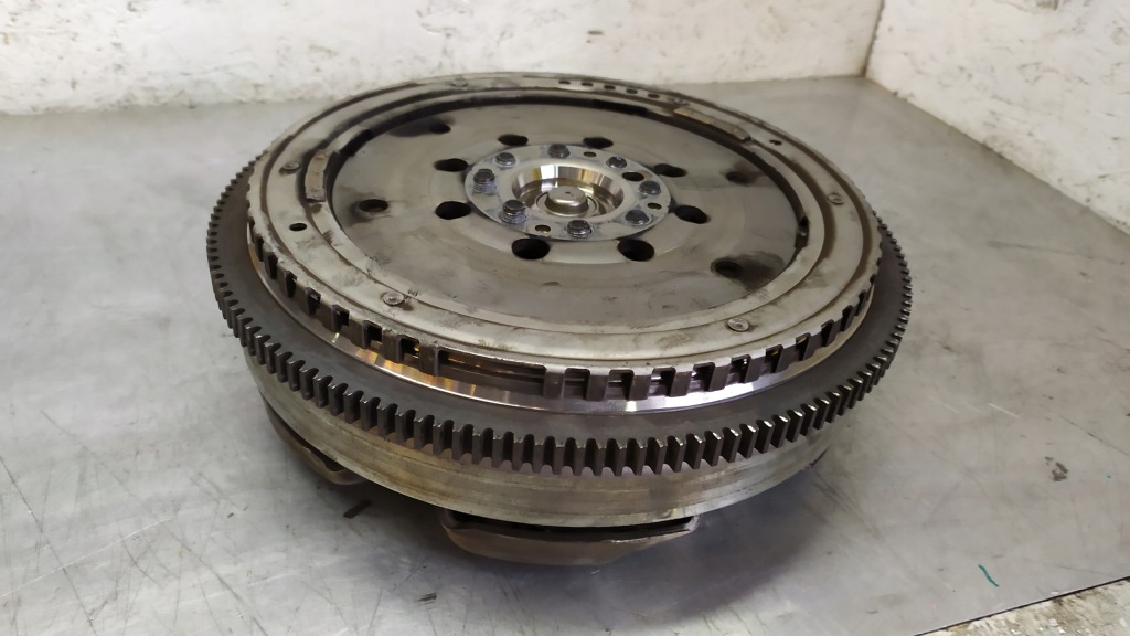 фото №8, Mercedes c klasa w204 1.6 cgi зчеплення двомасовий маховик комплект a2710301705