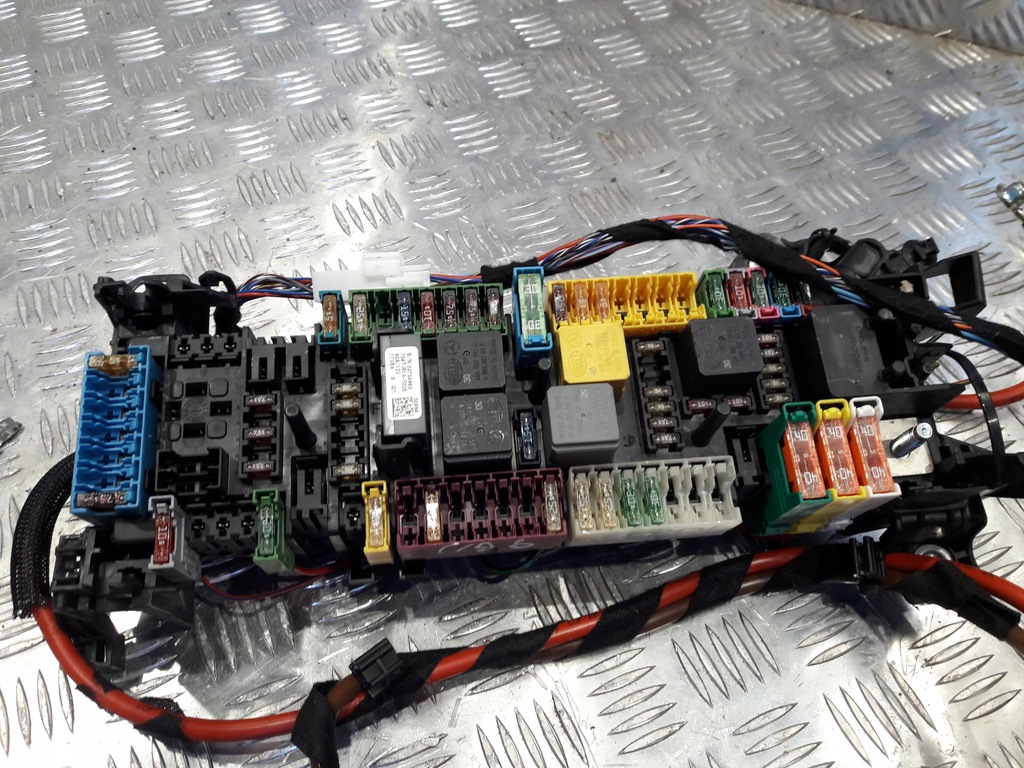 фото №6, Коробка предохранителей mercedes-benz оригинальный номер a2465400340