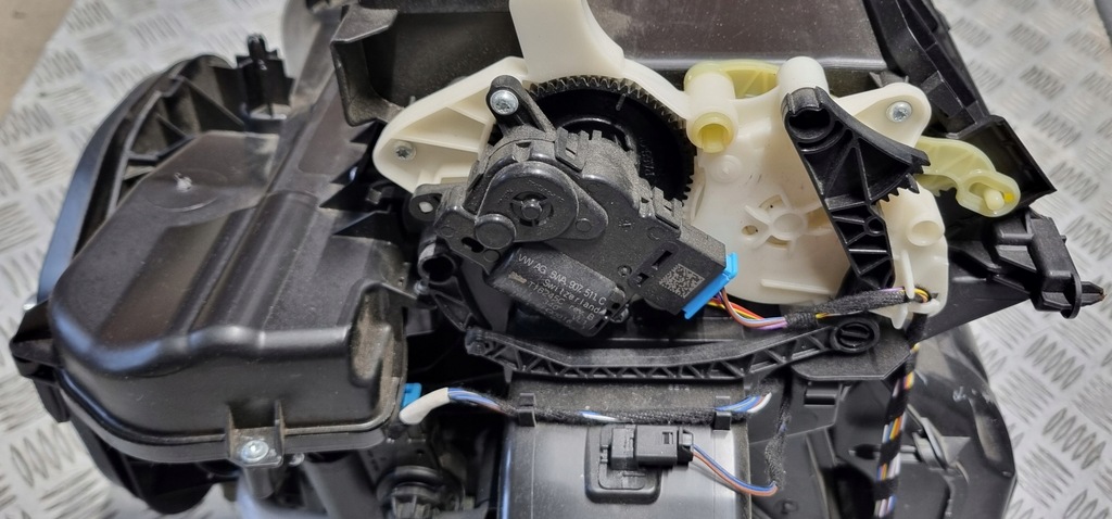 фото №8, Audi оригінальний номер 5qe816005h q3 83a обігрівач i