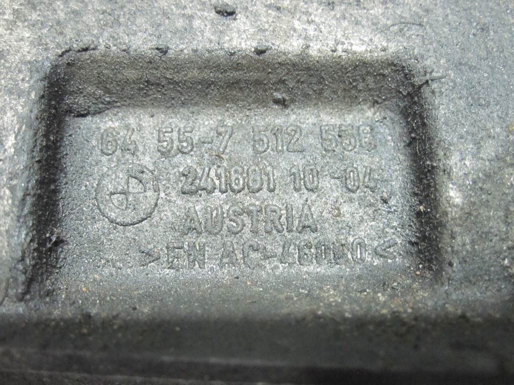 Bmw x3 x5 5 3.0 b m54b30 231km 05r кронштейн компресора кондиціонера 241681 Зі Шроту